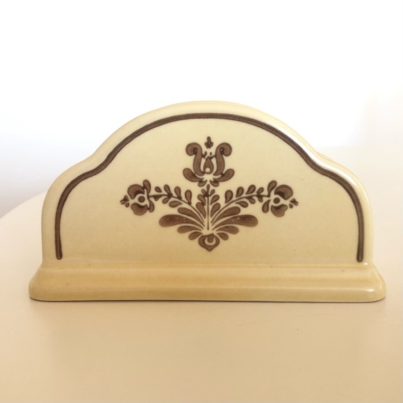 Pfaltzgraff Vintage Village Brown Beige Casserole Dish Napkin & Candle Holder - Picture 7 of 9